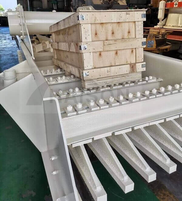 aggregate mining equipment vibrating feeder shaobao metso minyu sandvik 11 aggregate mining equipment vibrating feeder shaobao metso minyu sandvik 11